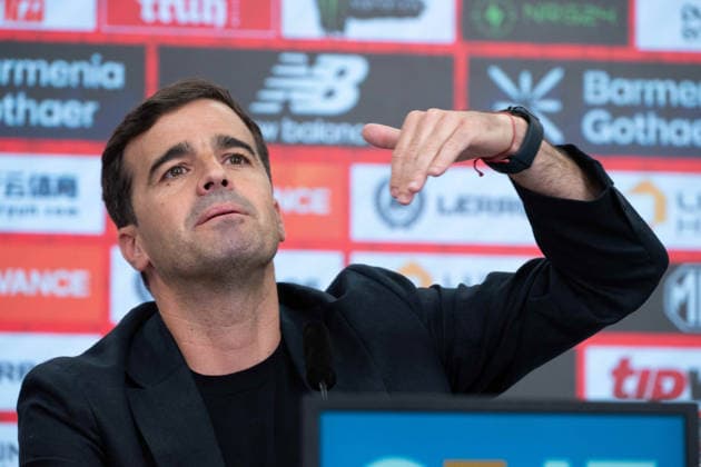 Carles Martinez Novell, Cheftrainer, Portraet, Portrait, Porträt, Einzelbild, angeschnittenes Einzelmotiv, Vorstellung von Carles Martinez Novell als neuer Trainer von Bayer Leverkusen. 05.06.2025 in der Bayarena Leverkusen, Â
