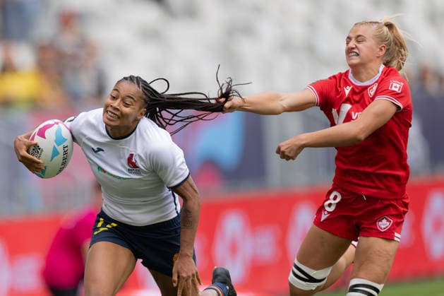 Bordeaux Sevens, SVNS Rugby World Championship, WM, Weltmeisterschaft Die Kanadierin Carmen Izyk zieht an den Haaren von Denisse Gortazar (Spanien) und erhält die Gelbe Karte. Gruppenspiel Kanada gegen Spanien. Drittes Turnier der SVNS World Championship, Siebener-Rugby WM vom 5. bis 7. Juni 2026 in Bordeaux (Frankreich). Tag 1, Gruppenspiele am 5. Juni 2026., Bordeaux Region Nouvelle-Aquitaine Frankreich Stade Atlantique *** Bordeaux Sevens, SVNS Rugby World Championship Canadas Carmen Izyk pulls the hair of Denisse Gortazar Spain and receives a yellow card Group match Canada vs Spain Third tournament of the SVNS World Championship, Sevens Rugby World Cup from June 5 to 7, 2026 in Bordeaux France Day 1, Group matches on June 5, 2026 , Bordeaux Region Nouvelle Aquitaine France Stade Atlantique
