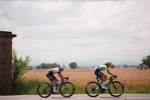 Italy™s Giorgia Serena of Team Mendelspeck E-Work™s and Italy™s Eleonora La Bella of Aromitalia Vaiano™s during Stage 7 of the Giro d™Italia Women, from Sorbolo Mezzani - Salice Terme, Italy, Friday, June 5, 2026  Copyright: xMarcoxAlpozzi LaPressex
