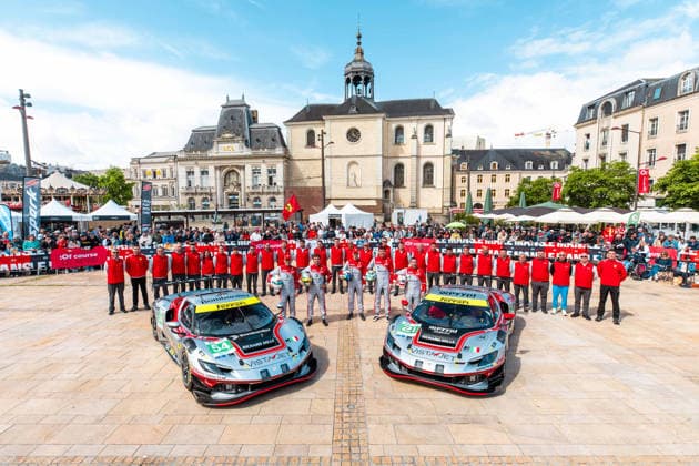 24 HEURES DU MANS 2026 - PESAGE 21 HERIAU Francois (fra), MANN Simon (usa), ROVERA Alessio (ita), Vista AF Corse, Ferrari 296 LMGT3 Evo 21, LM GT3, action, 54 CASTELLACCI Francesco (ita), FLOHR Thomas (sui), RIGON Davide (ita), Vista AF Corse, Ferrari 296 GT3 Evo 54, LM GT3, action during Le Pesage of the 24 Hours of Le Mans 2026, 3rd round of the 2026 FIA World Endurance Championship, from June 5 to 6, 2026 on the Place de la RÃ publique in Le Mans, France - Le MansFrance Copyright: xDPPIx