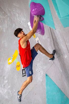 Spanish climber Manuel Antonio Pastor Sanchez competes in World Cup in sport climbing: bouldering - semi-finals men, in Prague, Czech Republic, on June 5, 2026. (CTKxPhoto VitxSimanek) CTKPhotoP2026060504822  CTKPhotoP2026060504822