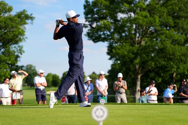 DUBLIN, OH - JUNE 05: Tony Finau of United States plays his shot from the first tee during second round of the Memorial Tournament on June 05, 2026 at the Muirfield Village Golf Club in Dublin, Ohio. (Photo by Jason Mowry Icon Sportswire) GOLF: JUN 05 PGA, Golf Herren the Memorial Tournament presented by Workday EDITORIAL USE ONLY Icon260605004