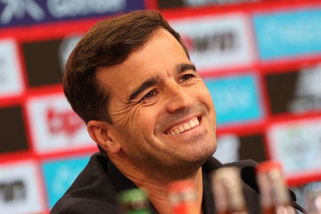05.06.2026, Fußball, Bayer 04 Leverkusen, 1. Fußball Bundesliga, BayArena, Saison 2026 2027: Pressekonferenz zur Vorstellung des neuen Cheftrainers Carles Martinez Novell Begrüßung DFB regulations prohibit any use of photographs as image sequences and or quasi-video. Nordrhein-Westfalen Deutschland