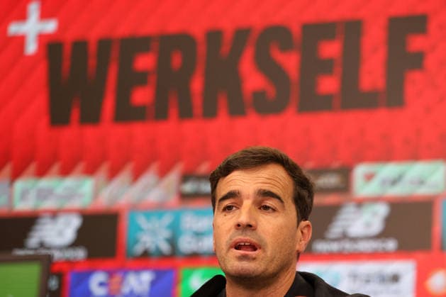 05.06.2026, Fußball, Bayer 04 Leverkusen, 1. Fußball Bundesliga, BayArena, Saison 2026 2027: Pressekonferenz zur Vorstellung des neuen Cheftrainers Carles Martinez Novell Begrüßung DFB regulations prohibit any use of photographs as image sequences and or quasi-video. Nordrhein-Westfalen Deutschland