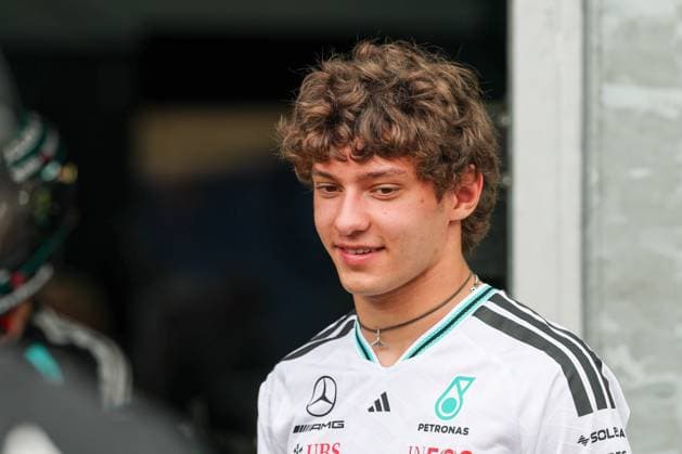 Kimi Antonelli (Mercedes-AMG Petronas 12) in der Boxengasse, 1 Freies Training, Grosser Preis von Monaco, Motorsport, Herren, Formel 1, 05.06.2026 Monte Carlo Monaco MCO