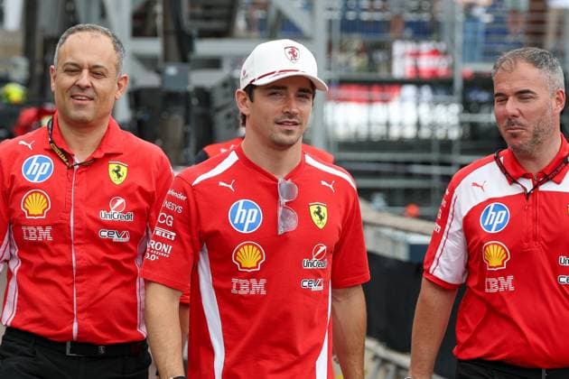 Charles Leclerc (Scuderia Ferrari HP 16) in der Boxengasse, 1 Freies Training, Grosser Preis von Monaco, Motorsport, Herren, Formel 1, 05.06.2026 Monte Carlo Monaco MCO