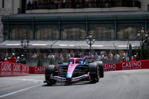 Pierre Gasly (BWT Alpine F1 Team, Frankreich, 10) im Alpine A526 vor dem Hotel de Paris, MCO, Formel 1 Weltmeisterschaft, Monaco Grand Prix, Monte Carlo, Freies Training, Saison 2026, 05.06.2026 MCO, Formel 1 Weltmeisterschaft, Monaco Grand Prix, Monte Carlo, Freies Training, Saison 2026, 05.06.2026 Monte Carlo Copyright: xEibner-Pressefoto Memmlerx EP_MMR