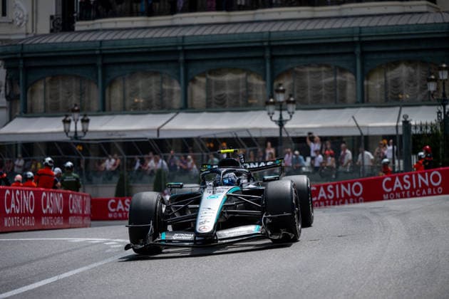 Andrea Kimi Antonelli (Mercedes-AMG Petronas F1 Team, Italien, 12) im F1 W17 vor dem Hotel de Paris, MCO, Formel 1 Weltmeisterschaft, Monaco Grand Prix, Monte Carlo, Freies Training, Saison 2026, 05.06.2026 MCO, Formel 1 Weltmeisterschaft, Monaco Grand Prix, Monte Carlo, Freies Training, Saison 2026, 05.06.2026 Monte Carlo Copyright: xEibner-Pressefoto Memmlerx EP_MMR