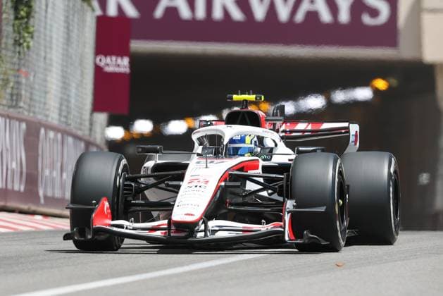 Oliver Bearman (MoneyGramm Haas 87) kommt aus dem Tunnel, 1 Freies Training, Grosser Preis von Monaco, Motorsport, Herren, Formel 1, 05.06.2026 Monte Carlo Monaco MCO