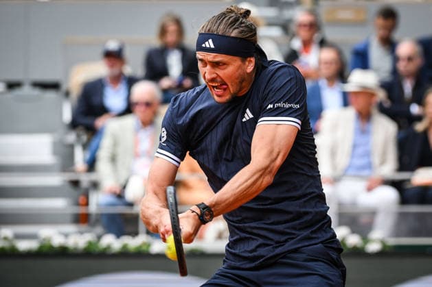 June 5, 2026, Paris, France, France: Alexander ZVEREV of Germany during the thirteenth day of the Roland-Garros 2026, French Open 2026, Grand Slam tennis tournament at Roland-Garros Stadium on June 05, 2026 in Paris, France. Roland Garros 2026 - Day 13  - ZUMAm308 20260605_zsp_m308_009 Copyright: xMatthieuxMirvillex