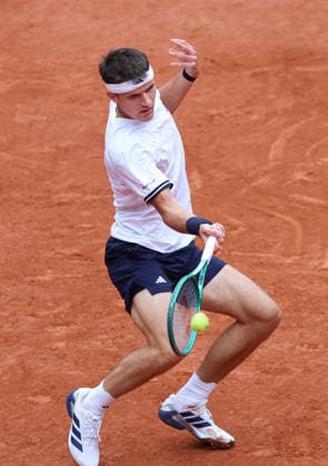 Roland Garros 2026 - Mensik vs Zverev Jakub Mensik during the French Tennis Open of Roland Garros in Paris, France on June 5th 2026.  Copyright: xFabricexChasseryx
