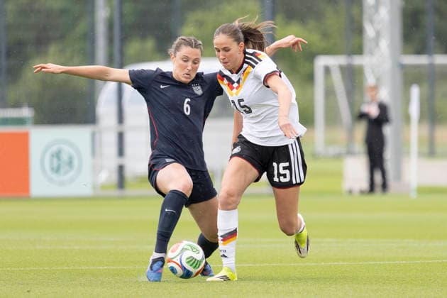 U19 Frauen Testspiel: Deutschland - USA, 05.06.2026 Keria Kemmerley (USA U19 6) & Maj Schneider (Deutschland U19 15) im zweikampf um den Ball, Deutschland - USA, Frankfurt, DFB-Campus, 5.6.2026 Copyright: xBEAUTIFULxSPORTS Gawlikx
