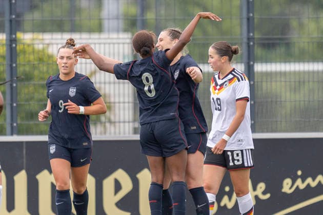 U19 Frauen Testspiel: Deutschland - USA, 05.06.2026 Keria Kemmerley (USA U19 6) erzielte das Tor den Treffer zum 1:0 für die USA und feiert mit Adia Symmonds (USA U19 8), Deutschland - USA, Frankfurt, DFB-Campus, 5.6.2026 Copyright: xBEAUTIFULxSPORTS Gawlikx