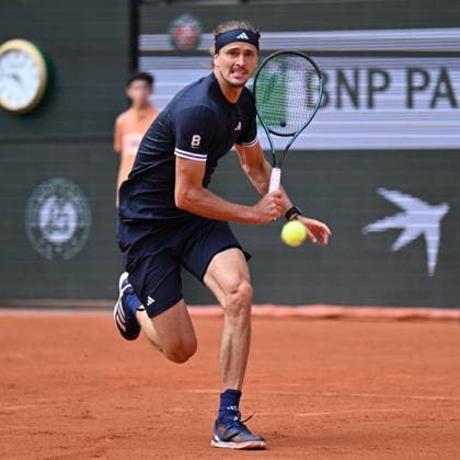 2026 French Open (Roland-Garros) - Semi-finals PARIS, FRANCE - JUNE 05: Alexander Zverev of Germany in action against Jakub Mensik (not seen) of Czechia in their Men s Singles semi-final match on Day Thirteen of the 2026 French Open at Roland Garros on June 05, 2026 in Paris, France. Mustafa Yalcin Anadolu Paris World. Editorial use only. Please get in touch for any other usage.  Copyright: x2026xAnadoluxMustafaxYalcinx