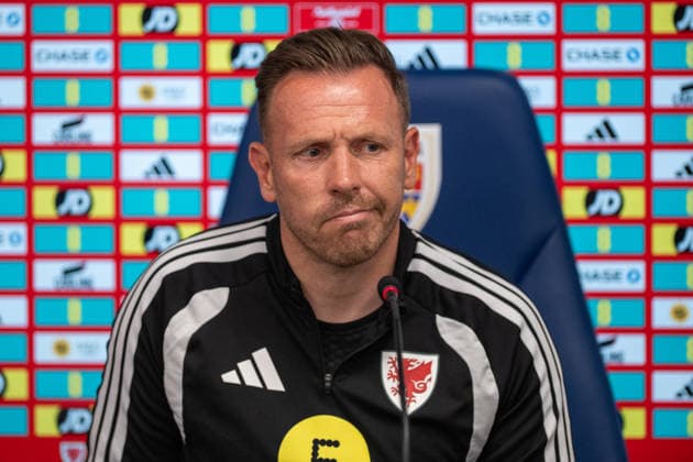 Football - International Friendly, Länderspiel, Nationalmannschaft - Romania v Wales - MD-1 BUCHAREST, ROMANIA - Friday, June 5, 2026: Wales manager Craig Bellamy during a press conference, PK, Pressekonferenz at the Stadionul Steaua ahead of an International Friendly match between Romania and Wales. (Photo by David Rawcliffe Propaganda) BUCHAREST Stadionul Steaua BUCHAREST ROMANIA  Copyright: xDavidxRawcliffex 2026-06-05-006-Romania_Wales_MD-1