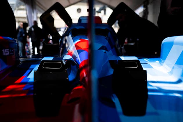 24 HEURES DU MANS 2026 - PESAGE 15 MAGNUSSEN Kevin (dnk), MARCIELLO Raffaele (swi), VANTHOOR Dries (bel), BMW M Team WRT, BMW M Hybrid V8 15, Hypercar, during Le Pesage of the 24 Hours of Le Mans 2026, 3rd round of the 2026 FIA World Endurance Championship, from June 5 to 6, 2026 on the Place de la RÃ publique in Le Mans, France - Le MansFrance Copyright: xFabrizioxBoldonix