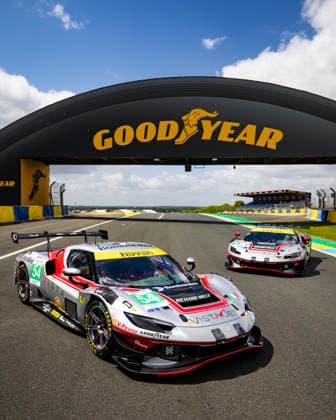 24 HEURES DU MANS 2026 - PESAGE 54 CASTELLACCI Francesco (ita), FLOHR Thomas (sui), RIGON Davide (ita), Vista AF Corse, Ferrari 296 GT3 Evo 54, LM GT3, 21 HERIAU Francois (fra), MANN Simon (usa), ROVERA Alessio (ita), Vista AF Corse, Ferrari 296 LMGT3 Evo 21, LM GT3, ambiance during Le Pesage of the 24 Hours of Le Mans 2026, 3rd round of the 2026 FIA World Endurance Championship, from June 5 to 6, 2026 on the Place de la RÃ publique in Le Mans, France - Le MansFrance  Copyright: xJULIENxDELFOSSEx