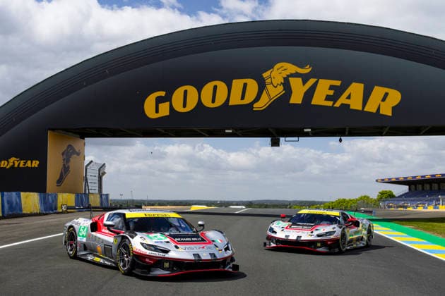 24 HEURES DU MANS 2026 - PESAGE 54 CASTELLACCI Francesco (ita), FLOHR Thomas (sui), RIGON Davide (ita), Vista AF Corse, Ferrari 296 GT3 Evo 54, LM GT3, 21 HERIAU Francois (fra), MANN Simon (usa), ROVERA Alessio (ita), Vista AF Corse, Ferrari 296 LMGT3 Evo 21, LM GT3, ambiance during Le Pesage of the 24 Hours of Le Mans 2026, 3rd round of the 2026 FIA World Endurance Championship, from June 5 to 6, 2026 on the Place de la RÃ publique in Le Mans, France - Le MansFrance  Copyright: xJULIENxDELFOSSEx