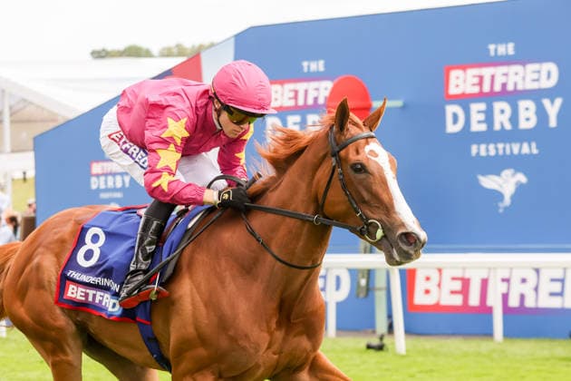 Ladies Day Epsom Thundering On ridden by Dylan Browne McMonagle (Maroon, yellow stars) wins the Betfred Oaks on Ladies Day during the Derby Festival at Epsom Racecourse, Epsom 05 06 2026 UK Newspapers OUT Copyright: xMarkxChappellx FIL-23540-0039