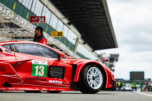 24 HEURES DU MANS 2026 - PESAGE 13 FIDANI Orey (can), KERN Lars (ger), BELL Matthew (gbr), 13 Autosport, Corvette Z06 LMGT3.R 13, LM GT3, ambiance during Le Pesage of the 24 Hours of Le Mans 2026, 3rd round of the 2026 FIA World Endurance Championship, from June 5 to 6, 2026 on the Place de la RÃ publique in Le Mans, France - Le MansFrance  Copyright: xJULIENxDELFOSSEx