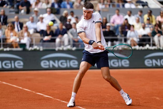 June 5, 2026, Paris, Paris, France: Jakub MENSIK (CZE) during the tennis Grand Slam of Roland Garros 2026, menÃ¢â‚¬â ¢s semi final match between Jakub MENSIK (CZE) and Alexander ZVEREV (GER) at Roland Garros Stadium - on June 04 2026 .Paris - France Tennis Grand Slam Of Roland Garros 2026 Semi Final Ladies MenÃ¢â‚¬â ¢S Semi Final Match Between Jakub MENSIK (CZE) And Alexander ZVEREV (GER)  - ZUMAb253 20260605_zsp_b253_001 Copyright: xLoicxBaratouxx