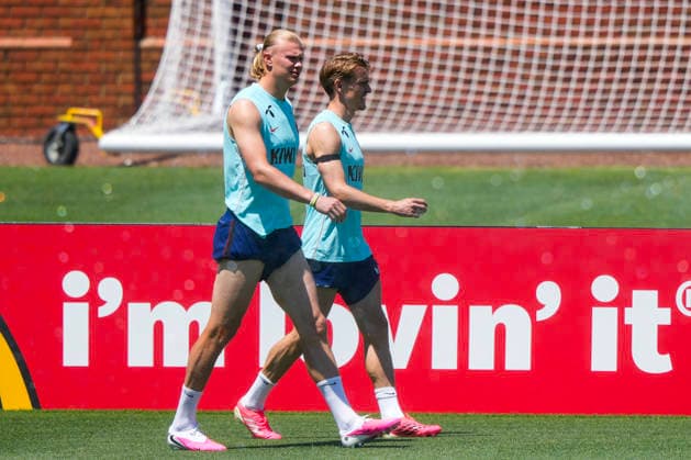World Cup 2026 Greensboro, USA 20260605 Erling Braut Haaland and Martin Odegaard training with the Norwegian mens national soccer team at The University of North Carolina Greensboro UNCG Photo Fredrik Varfjell NTB Greensboro USA EDITORIAL USE ONLY RESTRICTED USE FOR BETTING COMPANIES  Copyright: xFredrikxVarfjellx xNTBx
