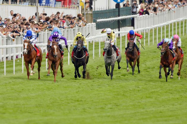 05.06.2026, Epsom, Surrey, GBR - Seagulls Eleven (left) with Oisin Murphy up wins the Diomed Stakes. Epsom Downs racecourse. (Pferd, Jockey, Seagulls Eleven, Murphy, Sieg, Ziel, Zielankunft) 260605C981EPSOM.JPG