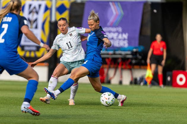 WOMEN SOCCER - FIFA World Cup, WM, Weltmeisterschaft, Fussball 2027, quali, AUT vs SLO VIENNA,AUSTRIA,05.JUN.26 - WOMEN SOCCER - FIFA Women s World Cup 2027, european qualifiers, OEFB international match, Länderspiel, Nationalmannschaft Austria vs Slovenia. Image shows Sophie Hillebrand (AUT) and Dominika Conc (SLO).  GEPAxpictures xPhilippxBrem