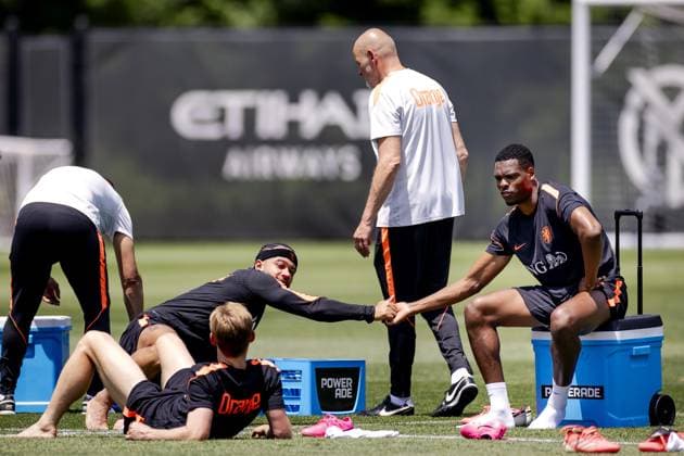 NEW YORK - Frenkie de Jong for the Netherlands, Memphis Depay for the Netherlands, and Denzel Dumfries for the Netherlands during a training session of the Dutch national team, Nationalteam at the Etihad City Football Academy training complex on June 5, 2026, in Orangeburg, New York. The Dutch national team is preparing for the 2026 World Cup. ROBIN VAN LONKHUIJSEN ANP xVIxANPxSportx xxANPxIVx 560189449 originalFilename: 560189449.jpg