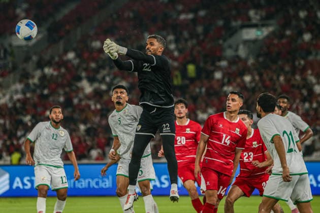 June 5, 2026, Jakarta, Java, Indonesia: Ahmed Faraj Al-Rawahi (middle) of Oman deflects the ball during the FIFA MenÃ¢â‚¬â ¢s Match Day between Indonesia and Oman at Gelora Bung Karno Stadium, Jakarta, Indonesia. Indonesia defeated Oman 3Ã¢â‚¬0 in the International Friendly, Länderspiel, Nationalmannschaft encounter. FIFA MENS MATCH DAY 2026 - INDONESIA V OMAN  - ZUMAp283 20260605_zip_p283_003 Copyright: xClaudioxPramanax