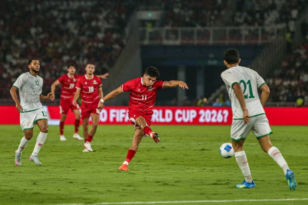 June 5, 2026, Jakarta, Java, Indonesia: Ragnar Oratmangoen (middle) of Indonesia shoots the ball during the FIFA MenÃ¢â‚¬â ¢s Match Day between Indonesia and Oman at Gelora Bung Karno Stadium, Jakarta, Indonesia. Indonesia defeated Oman 3Ã¢â‚¬0 in the International Friendly, Länderspiel, Nationalmannschaft encounter. FIFA MENS MATCH DAY 2026 - INDONESIA V OMAN  - ZUMAp283 20260605_zip_p283_008 Copyright: xClaudioxPramanax