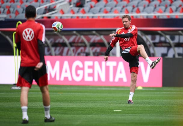 Fussball WM 2026 Vorbereitung Deutschland im Chicago 05.06.2026 Abschlusstraining der deutschen Nationalmannschaft im Solider Field Stadion vor dem Testspiel gegen die USA: Bundestrainer Julian Nagelsmann (re)