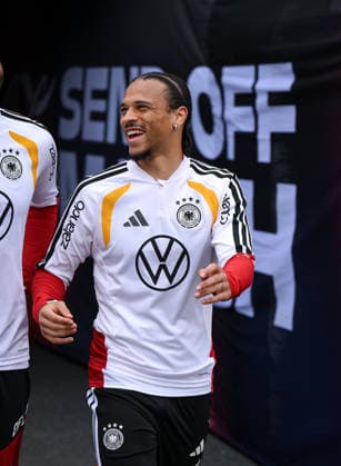 Fussball WM 2026 Vorbereitung Deutschland im Chicago 05.06.2026 Abschlusstraining der deutschen Nationalmannschaft im Solider Field Stadion vor dem Testspiel gegen die USA: Leroy Sane kommt ins Stadion