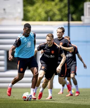 NEW YORK - Denzel Dumfries of the Netherlands, Teun Koopmeiners of the Netherlands, and Marten de Roon of the Netherlands during a training session of the Dutch national team, Nationalteam at the Etihad City Football Academy training complex on June 5, 2026, in Orangeburg, New York. The Dutch national team is preparing for the 2026 FIFA World Cup, WM, Weltmeisterschaft, Fussball KOEN VAN WEEL ANP xVIxANPxSportx xxANPxIVx 560191234 originalFilename: 560191234.jpg