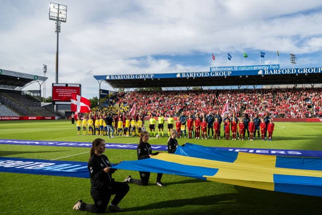 260605 Players of Denmark and of Sweden ahead of the FIFA Women™s World Cup Qualifier football match between Denmark and Sweden on June 5, 2026 in Odense. Photo: Ludvig Thunman BILDBYRAN kod LT LT0798 fotboll football soccer fotball vm-kval kval fifa womens world cup qualifier qualifier danmark sverige sweden denmark dam bbeng Copyright: LUDVIGxTHUNMAN BB260605LT036
