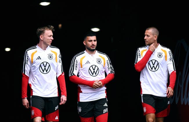 Fussball, Länderspiel, Herren, WM 2026, Training der deutschen Nationalmannschaft im Soldier Field, Chicago; Maximilian Beier (GER). Deniz Undav (GER), Waldemar Anton (GER).