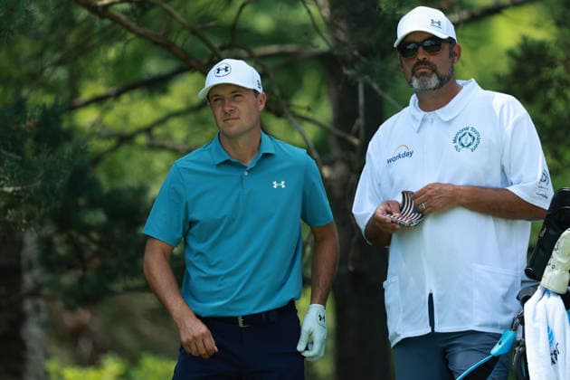 The Memorial Tournament DUBLIN, OHIO - JUNE 05: Jordan Spieth of United States interacts with his caddie on the second hole during the second round of The Memorial Tournament presented by Workday at Muirfield Village Golf Club in Dublin, Ohio, USA on Friday, June 5, 2026. Dublin Ohio United States  Copyright: xJorgexLemusx originalFilename:lemus-thememor260605_npIis.jpg