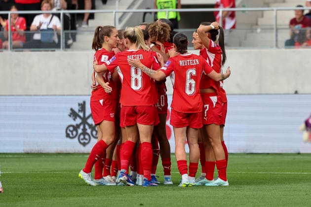 Torjubel Schweiz beim 1:0 durch Sydney Schertenleib (Schweiz, 10) , Schweiz, Fussball, WM-Qualifikation Europa Frauen, 5..Spieltag, 2026, Schweiz vs. Malta, 05.06.2026, Lugano AIL Arena Schweiz Copyright: xGrantxHubbsx