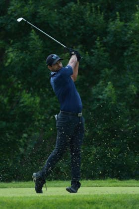 The Memorial Tournament DUBLIN, OHIO - JUNE 05: Aaron Rai of England plays his shot on the 4th hole during the second round of The Memorial Tournament presented by Workday at Muirfield Village Golf Club in Dublin, Ohio, USA on Friday, June 5, 2026. Dublin Ohio United States  Copyright: xJorgexLemusx originalFilename:lemus-thememor260605_npYu0.jpg