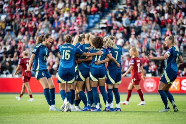 260605 Johanna Rytting Kaneryd of Sweden celebrates with team mates after 1-1 during the FIFA Women™s World Cup Qualifier football match between Denmark and Sweden on June 5, 2026 in Odense. Photo: Ludvig Thunman BILDBYRAN kod LT LT0798 fotboll football soccer fotball vm-kval kval fifa womens world cup qualifier qualifier danmark sverige sweden denmark dam bbeng jubel Copyright: LUDVIGxTHUNMAN BB260605LT088