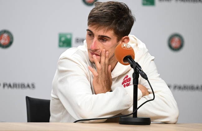 2026 French Open (Roland-Garros) - Semi-finals PARIS, FRANCE - JUNE 5: Matteo Arnaldi of Italy and Flavio Cobolli (not seen) of Italy attend a press conference, PK, Pressekonferenz after Matteo Arnaldi withdrew from their scheduled Men s Singles semifinal match due to health concerns on Day Thirteen of the 2026 French Open at Roland Garros on June 5, 2026 in Paris, France. Cobolli advanced to the finals to compete against Alexander Zverev. Burak Akbulut Anadolu Paris France. Editorial use only. Please get in touch for any other usage.  Copyright: x2026xAnadoluxBurakxAkbulutx