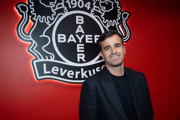 Carles MARTINEZ, Martinez Novell, Cheftrainer, Portraet, Portrait, Porträt, Einzelbild, angeschnittenes Einzelmotiv, Vorstellung von Carles Martinez Novell als neuer Trainer von Bayer Leverkusen. 05.06.2025 in der Bayarena Leverkusen, Â