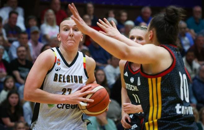 Belgium s Marie Vervaet fights for the ball during a friendly basket game between Belgium s national team, Nationalteam Belgian Cats and Germany, on Friday 05 June 2026 in Vilvoorde. VIRGINIExLEFOUR  x176175652x
