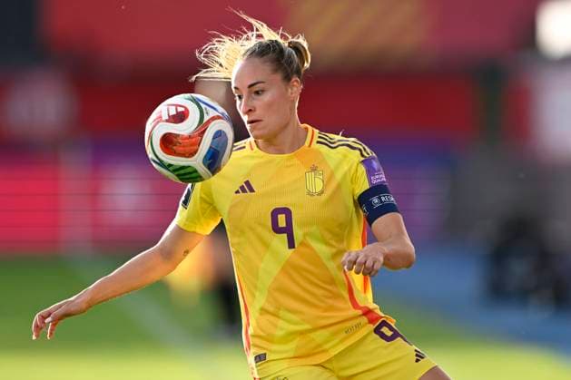 Belgium v Luxembourg - Women s European Qualifiers LEUVEN, BELGIUM - JUNE 05 : Wullaert Tessa forward of Belgium looking at the ball during the Women s European Qualifiers - League phase - Group B4 match between Belgium and Luxembourg at the Den Dreef Stadium on June 05, 2026 in Leuven, Belgium, 05 06 2026 Leuven Belgium  Copyright: xNicoxVereeckenx