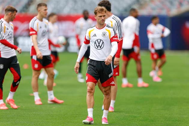 Germany prepares for a friendly match against USA Joshua Kimmich of Germany attends a training session at Soldier Field in Chicago, Illinois, USA, 05 June 2026. The United States and Germany will play their International Friendly, Länderspiel, Nationalmannschaft soccer match on 06 June. CHICAGO ILLINOIS USA  Copyright: xKAMILxKRZACZYNSKIx