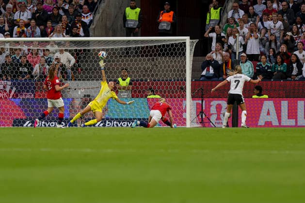 05.06.2026, GER, Fussball, Frauen, WM Qualifikation, Gruppe A 4, Saison 2025 2026, Deutschland - Norwegen Marie Müller (Deutschland) erzielt das Tor zum 1:0 Köln RheinEnergieSTADION Nordrhein-Westfalen Deutschland Copyright: xAdrianxSchlüterx