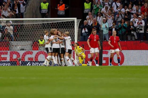 05.06.2026, GER, Fussball, Frauen, WM Qualifikation, Gruppe A 4, Saison 2025 2026, Deutschland - Norwegen Marie Müller (Deutschland) Torjubel, jubelt mit ihrer Mannschaft nach dem Treffer zum 1:0 Köln RheinEnergieSTADION Nordrhein-Westfalen Deutschland Copyright: xAdrianxSchlüterx