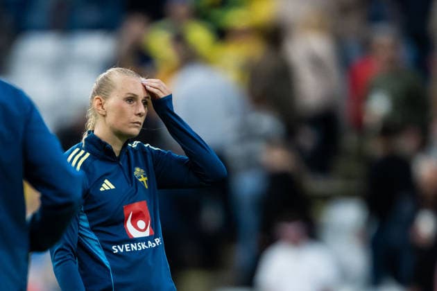 260605 Stina Blackstenius of Sweden looks dejected after the FIFA Women™s World Cup Qualifier football match between Denmark and Sweden on June 5, 2026 in Odense. Photo: Ludvig Thunman BILDBYRAN kod LT LT0798 fotboll football soccer fotball vm-kval kval fifa womens world cup qualifier qualifier danmark sverige sweden denmark dam bbeng depp Copyright: LUDVIGxTHUNMAN BB260605LT135