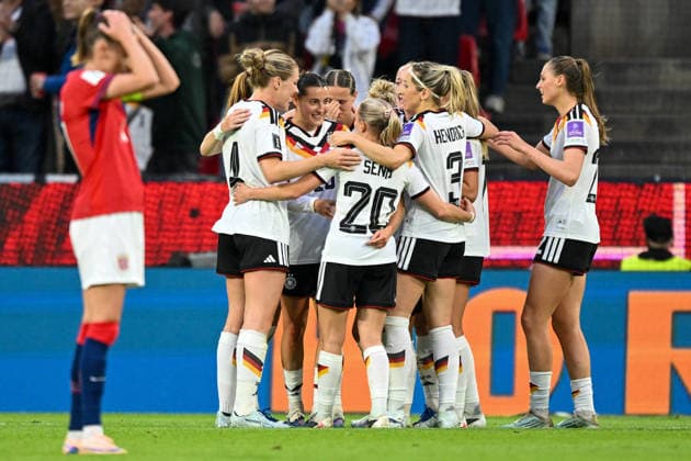 Carlotta Wamser (Germany 13) jubelt nach dem Tor zum 2:0 mit der Mannschaft 05.06.2025 ¢ Fussball ¢ Frauen WM-Qualifikation 2027, Deutschland vs Norwegen, Rheinenergiestadion, Köln Koeln, NRW Germany