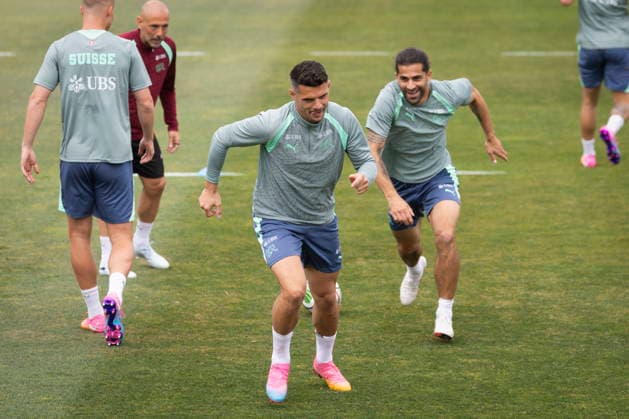 FIFA World Cup, WM, Weltmeisterschaft, Fussball 2026 preparations - Switzerland Switzerland s Ricardo Rodriguez (R) chases teammate Granit Xhaka during a training session of the Swiss national soccer team at the SDJA in San Diego, California, USA, 05 June 2026. Switzerland will play an international soccer friendly match with Australia on 06 June. San Diego United States  Copyright: xPETERxKLAUNZERx
